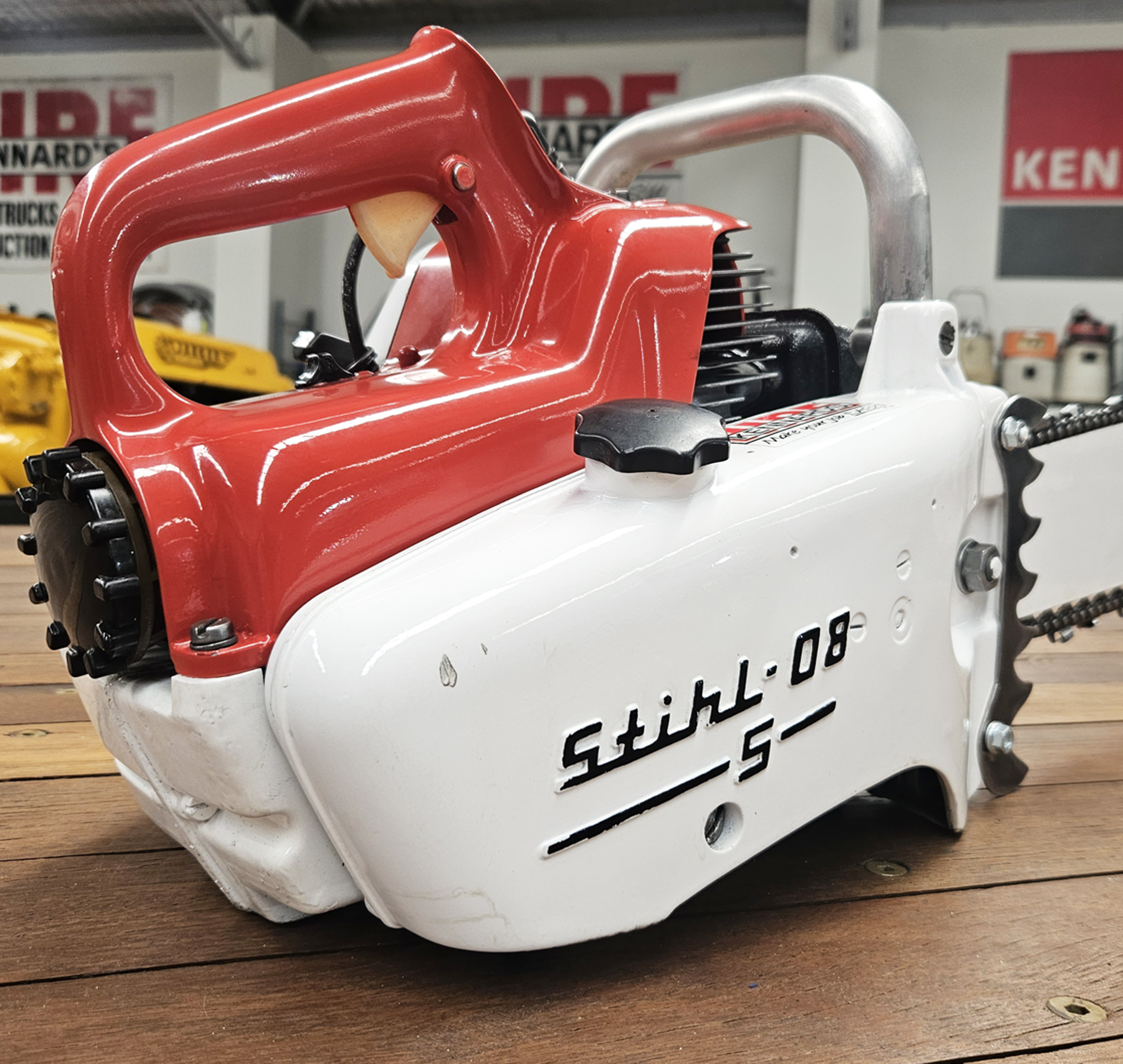 Museum - Website - Video Collection - Preview - Stihl Chainsaw 08S